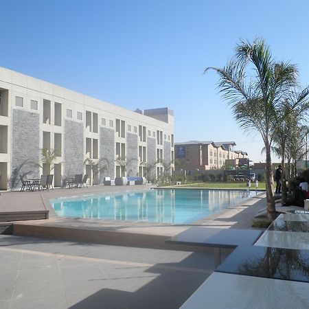 Aquarian Tide Hotel Gaborone Bagian luar foto