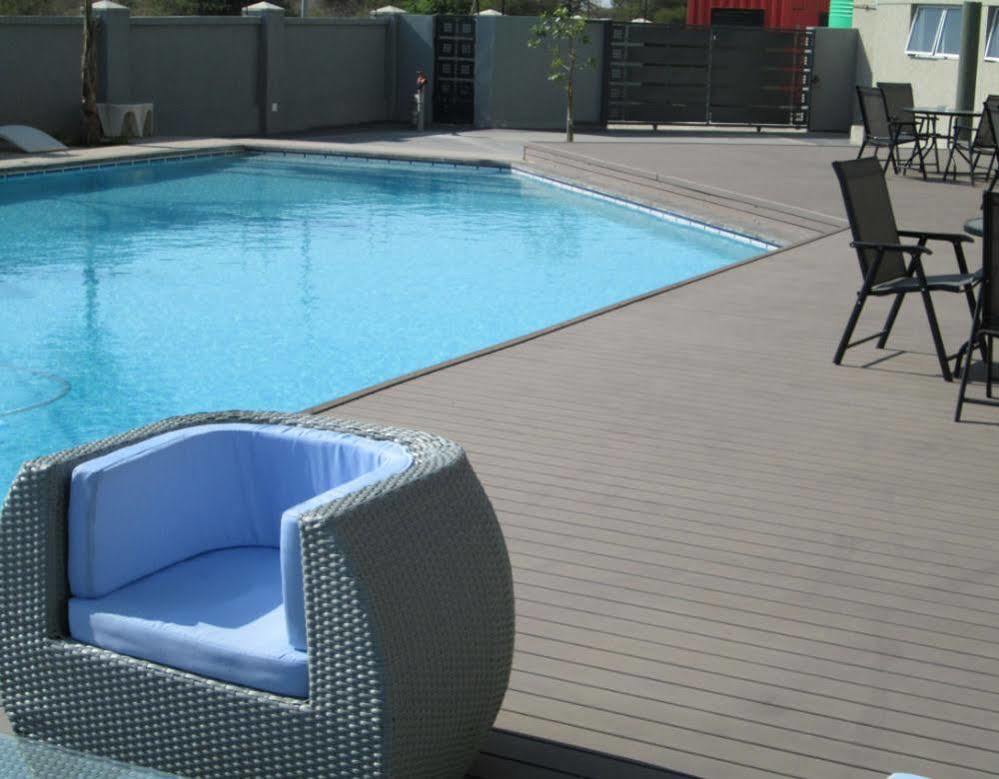Aquarian Tide Hotel Gaborone Bagian luar foto